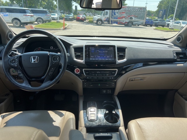 2017 Honda Pilot Elite photo 13