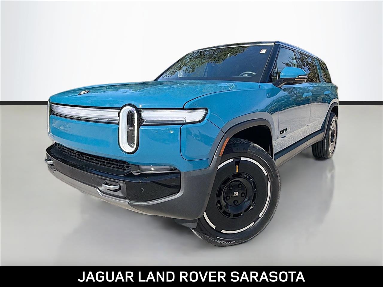 2025 Rivian R1S Adventure's photo