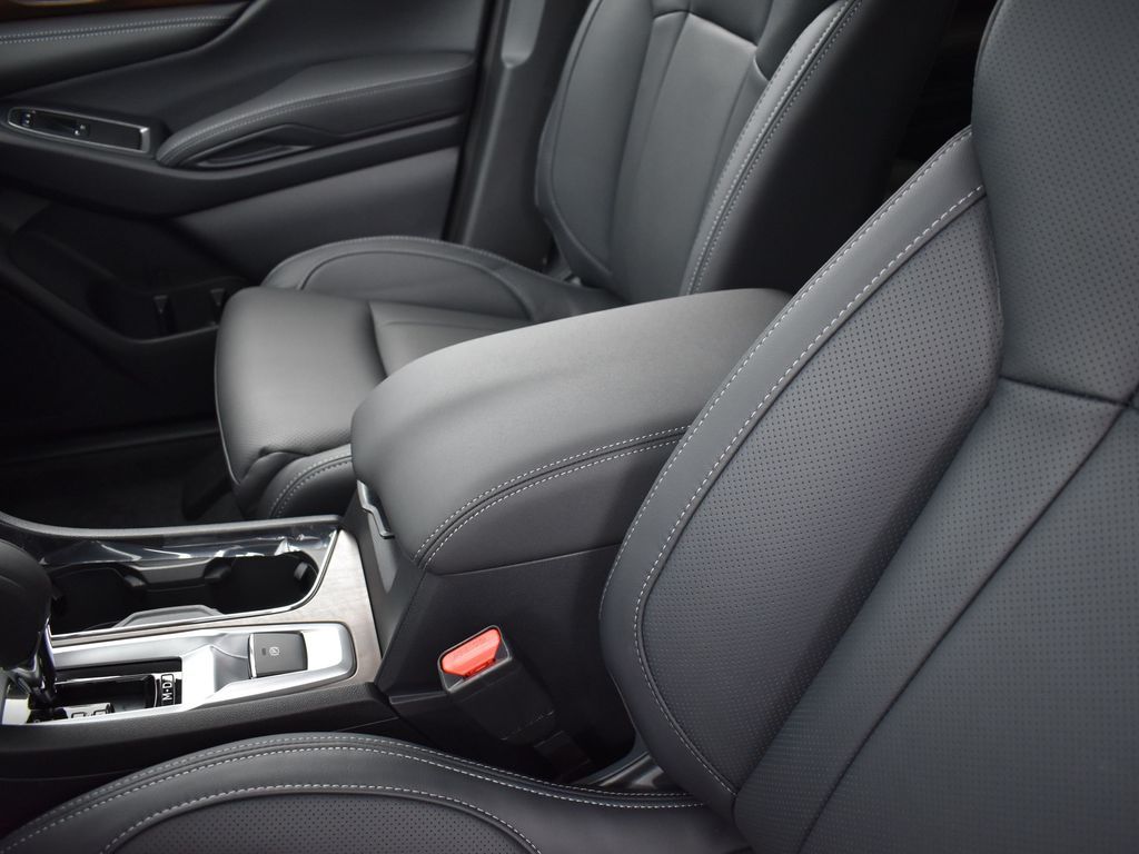 2025 Subaru Ascent Touring photo 10