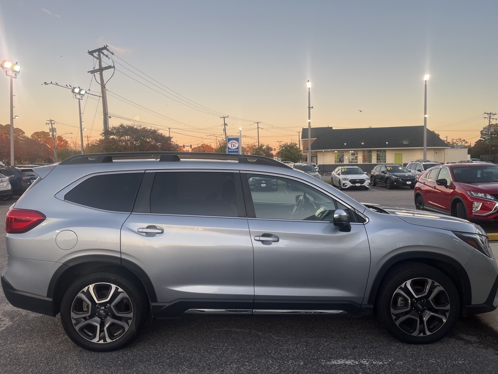2023 Subaru Ascent Limited photo 4