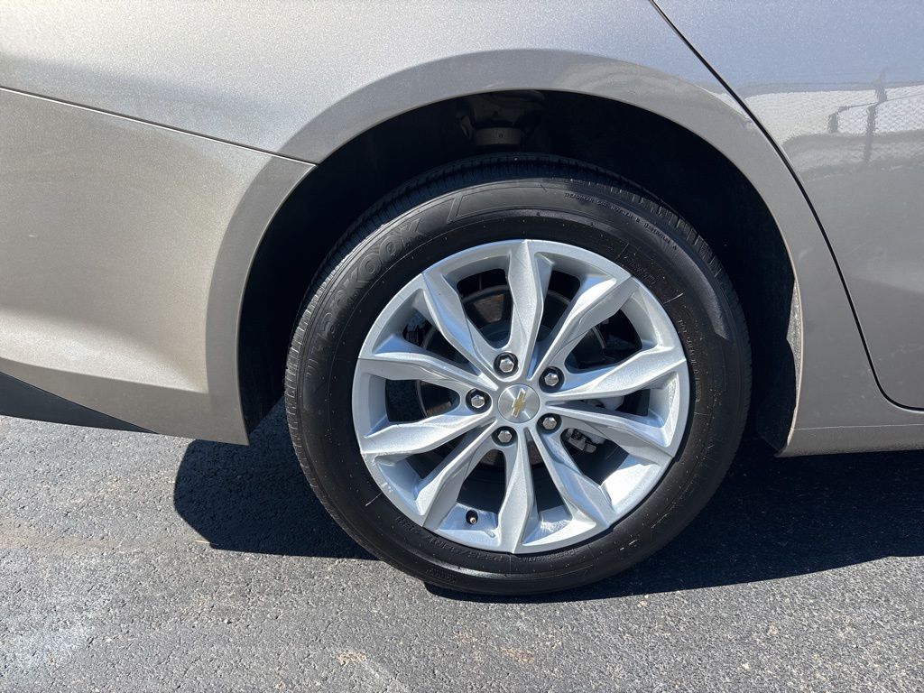 2024 Chevrolet Malibu 1LT photo 11