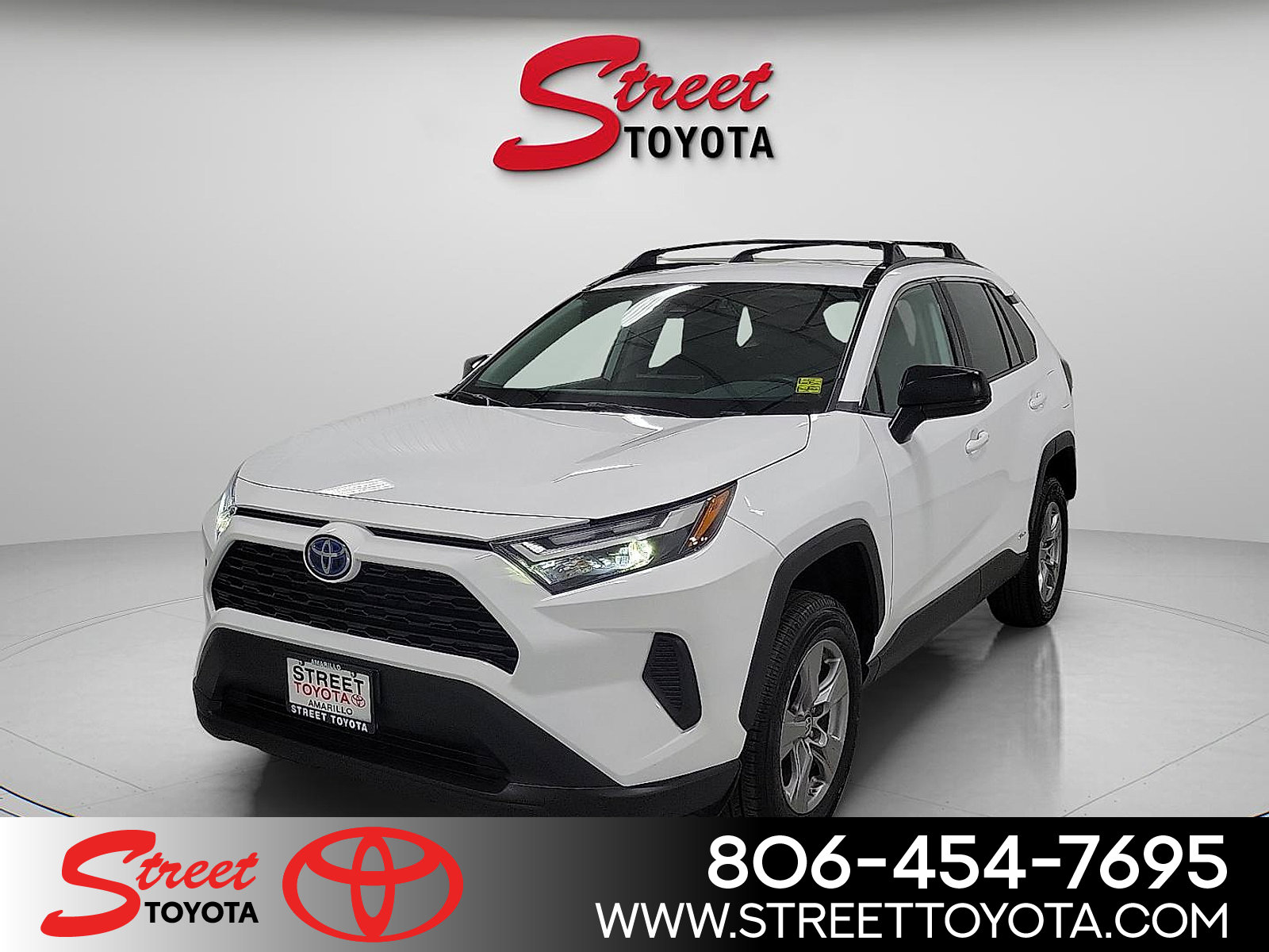 2024 Toyota RAV4 LE's photo