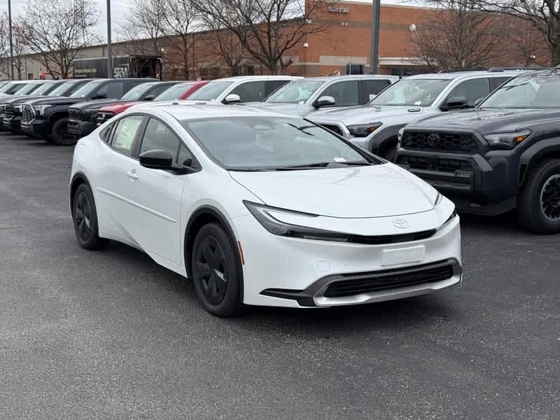 2026 Toyota Prius SE's photo