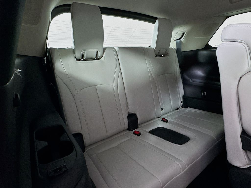 2026 Infiniti QX60 Luxe photo 32