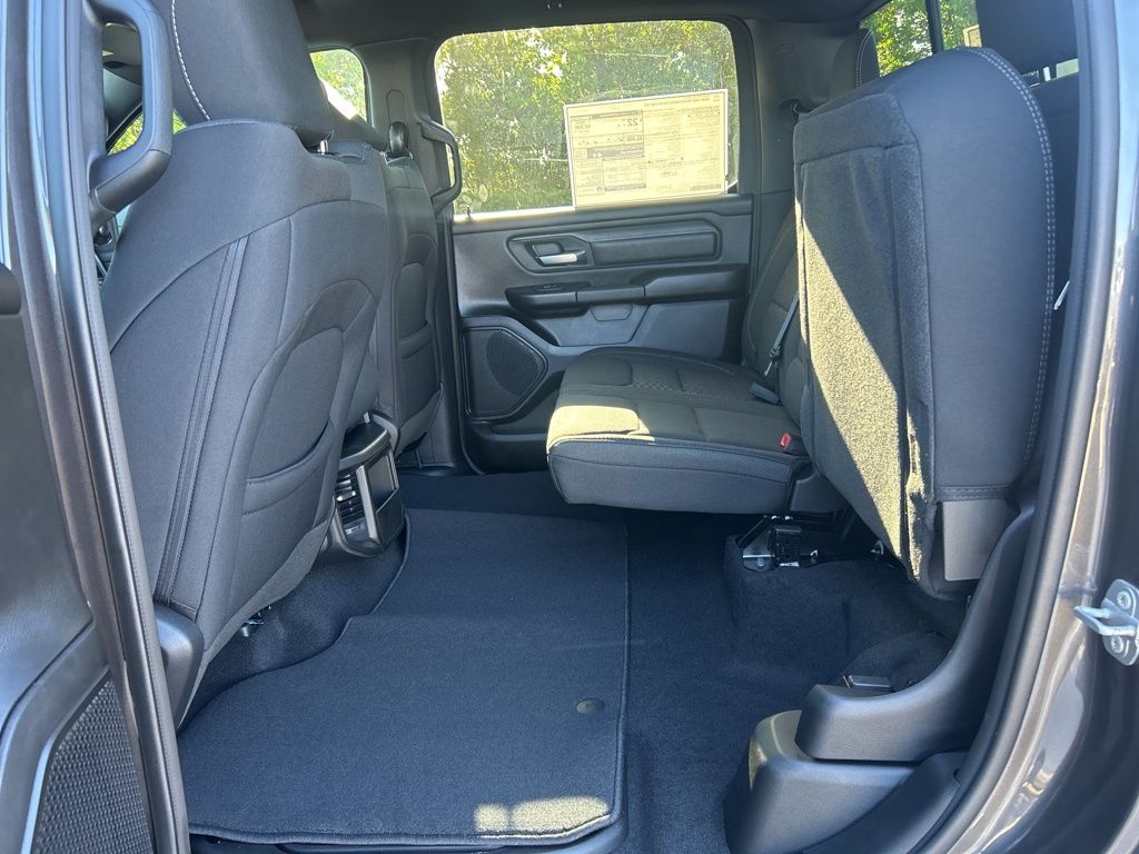 2025 Ram 1500 Tradesman photo 29