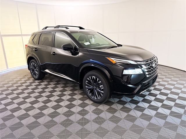 2026 Nissan Rogue Platinum's photo