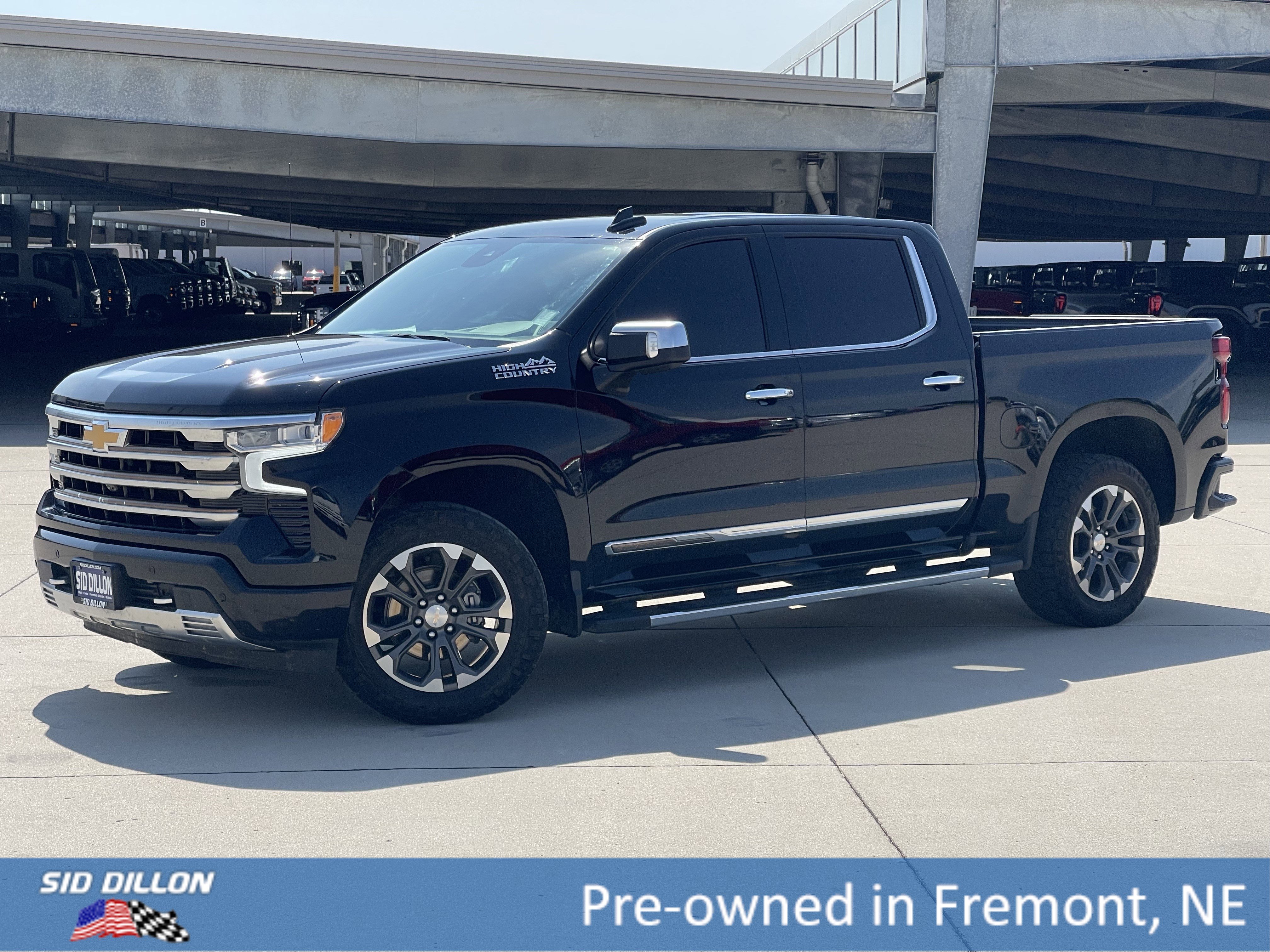 2022 Chevrolet Silverado 1500 High Country's photo