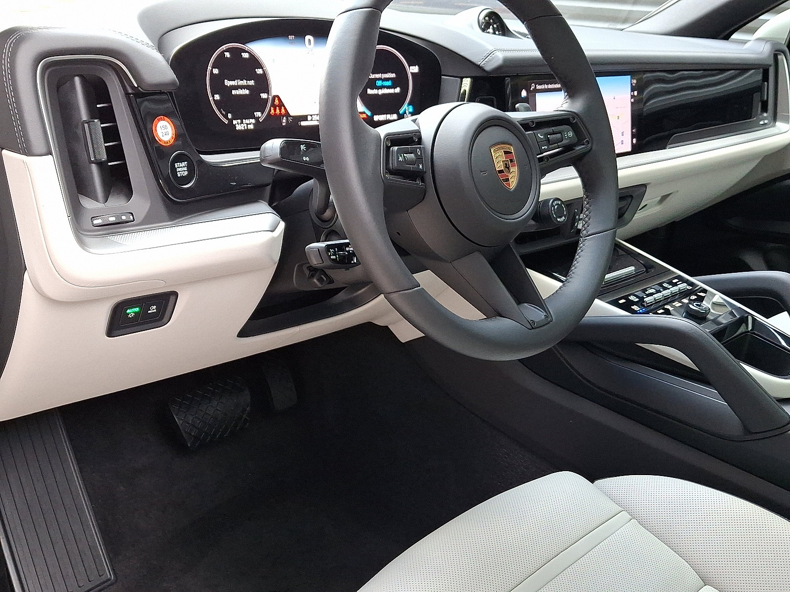 2025 Porsche Cayenne Coupe photo 4