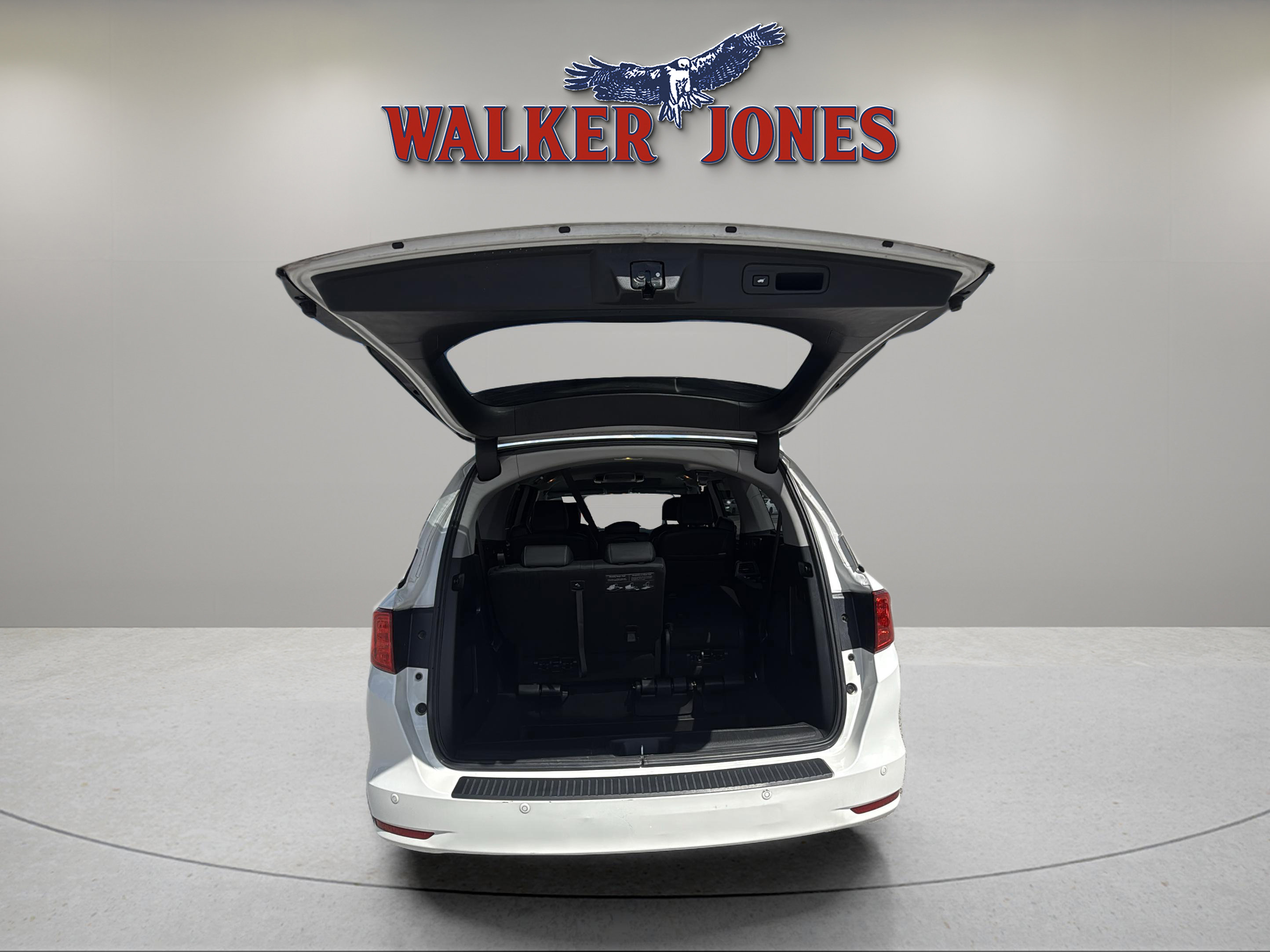 2023 Honda Odyssey Touring photo 16
