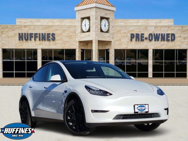 2022 Tesla Model Y Long Range's photo