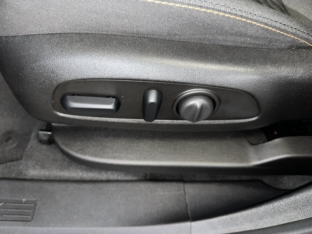 2019 Chevrolet Equinox LT photo 3