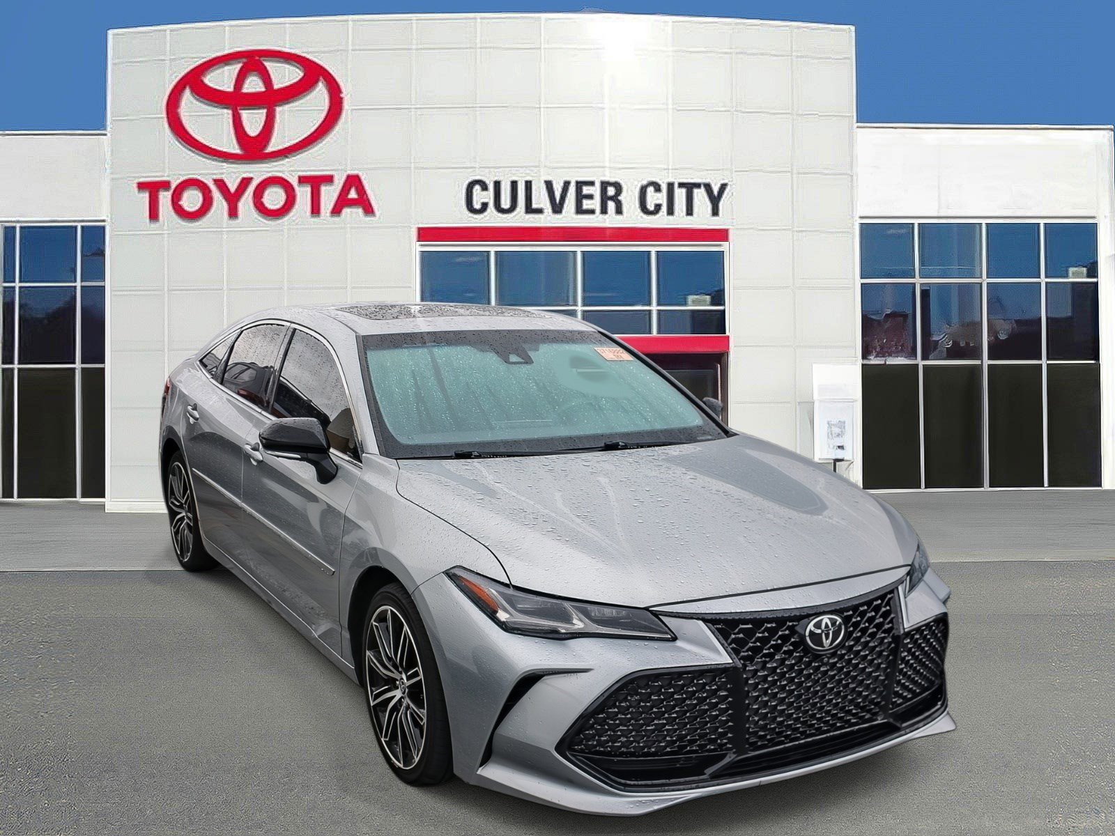 2021 Toyota Avalon Touring's photo