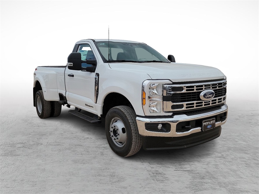 2026 Ford F-350 Super Duty XLT's photo