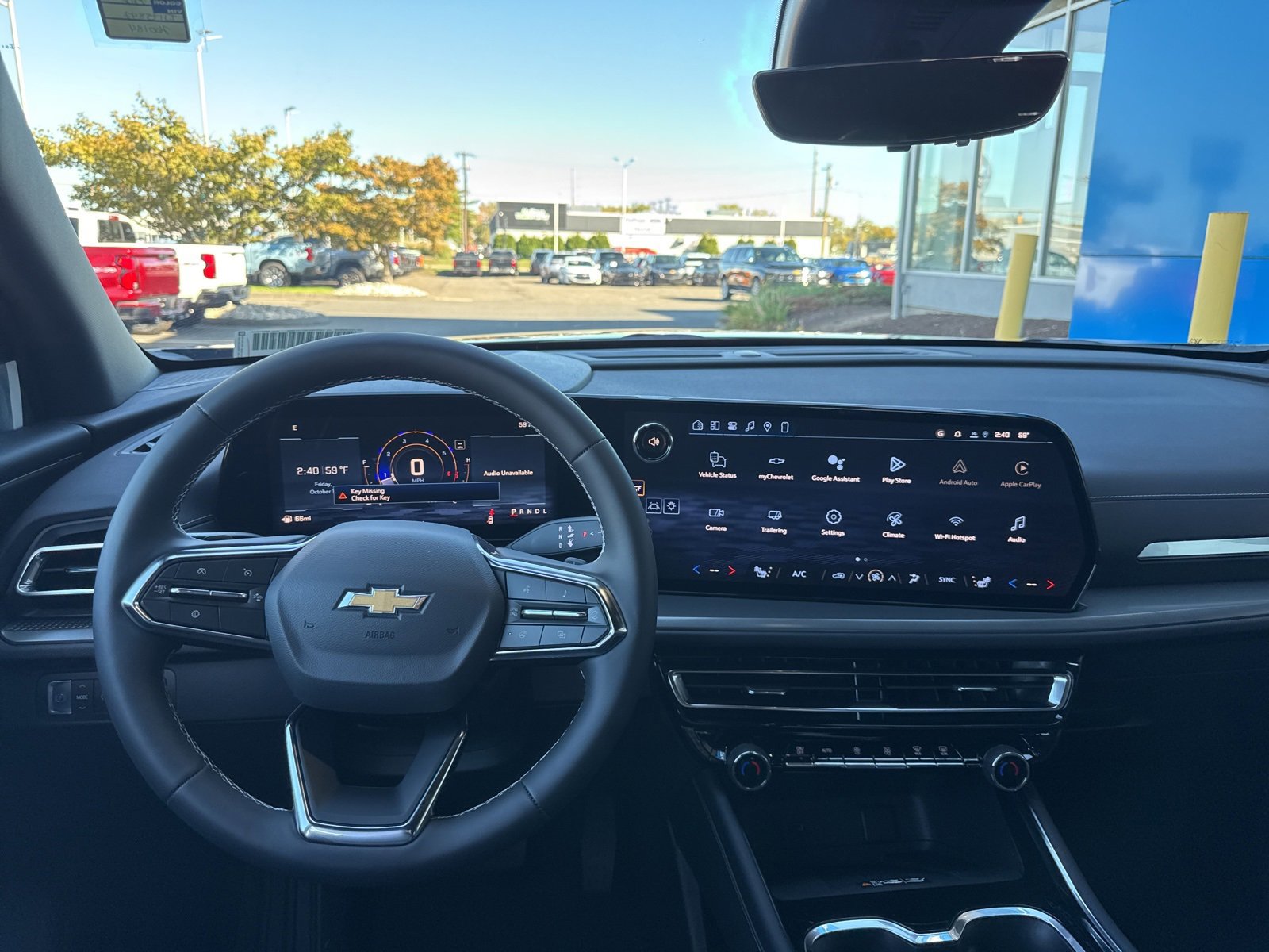 2026 Chevrolet Traverse photo 2