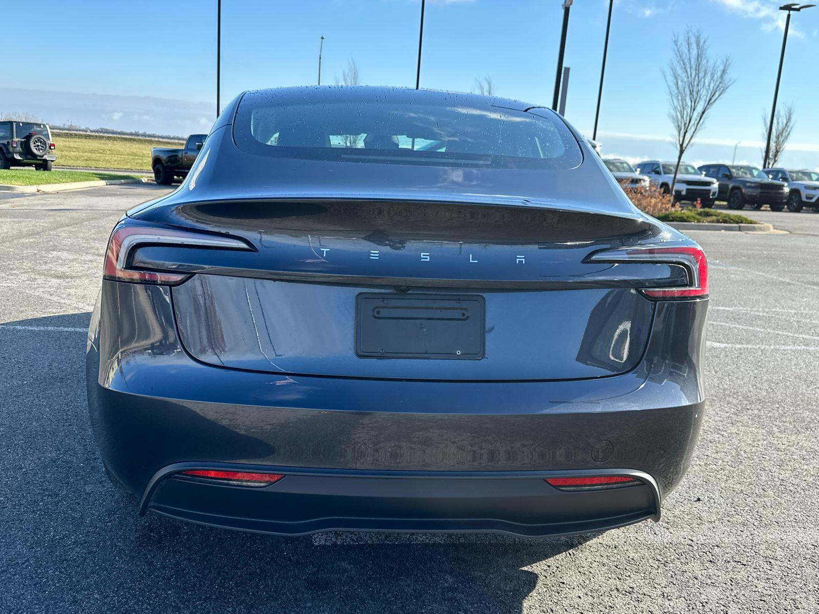 2025 Tesla Model 3 Long Range photo 3
