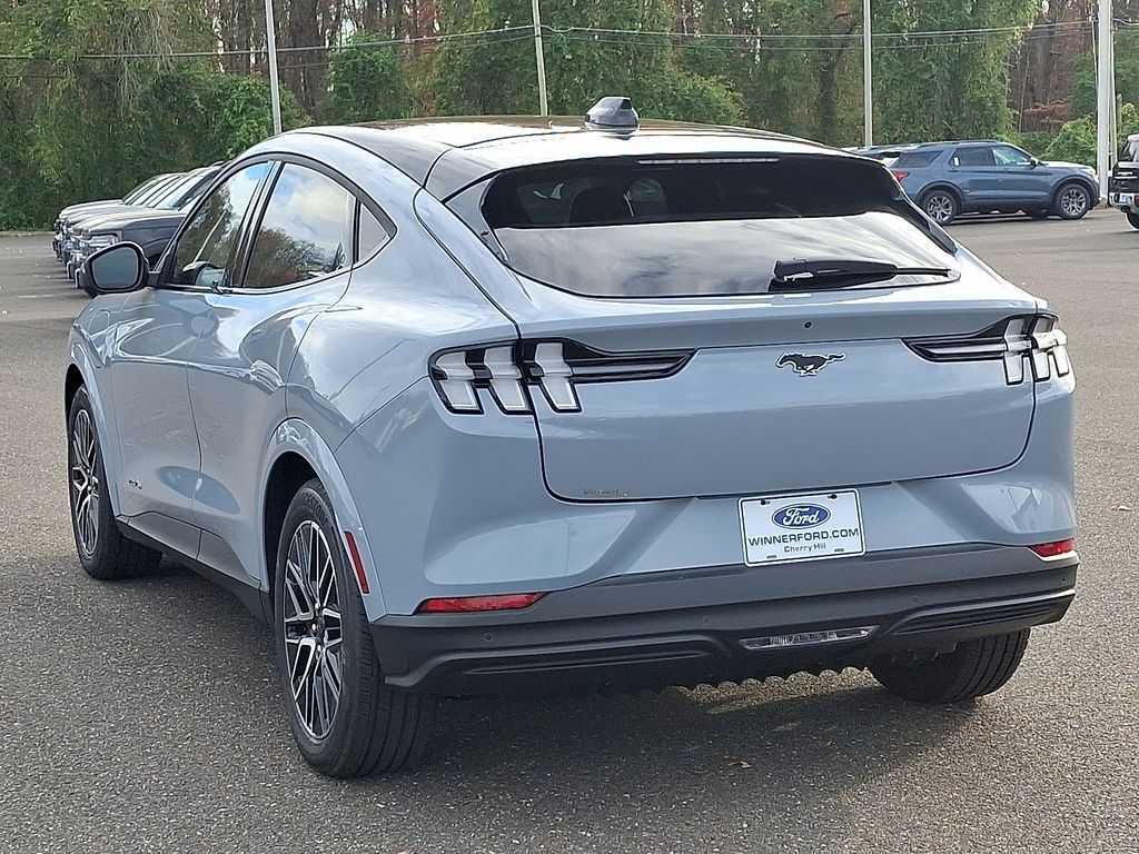 2025 Ford Mustang Mach-E Premium photo 3