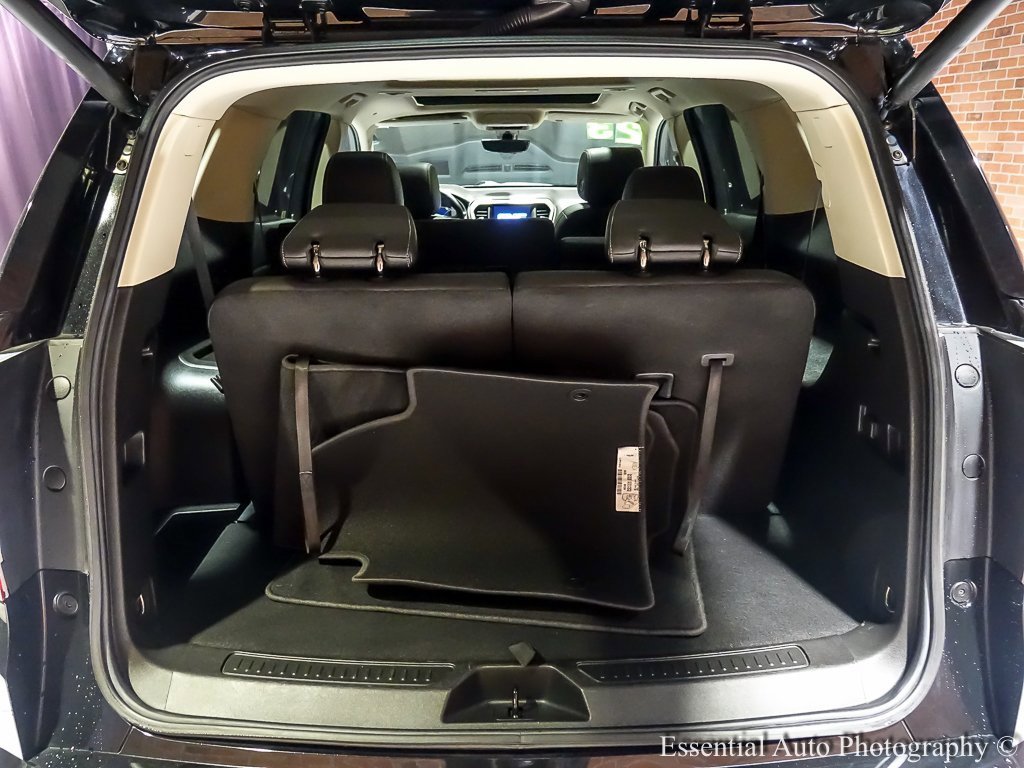 2023 GMC ACADIA - Image 33