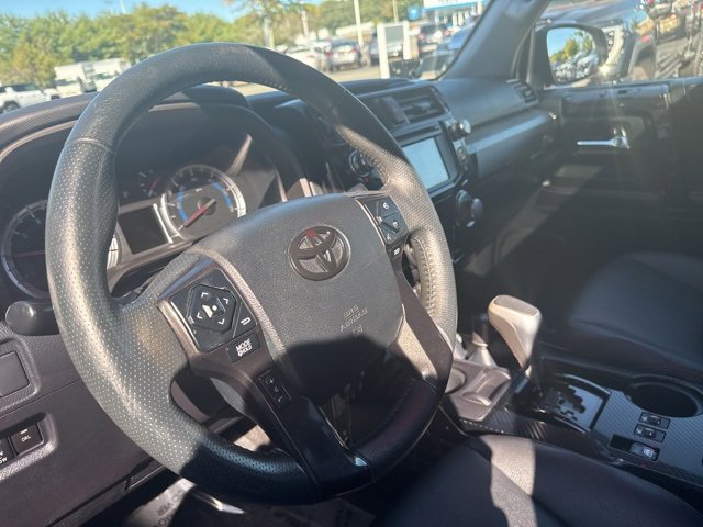 2018 Toyota 4Runner TRD Off-Road Premium photo 12
