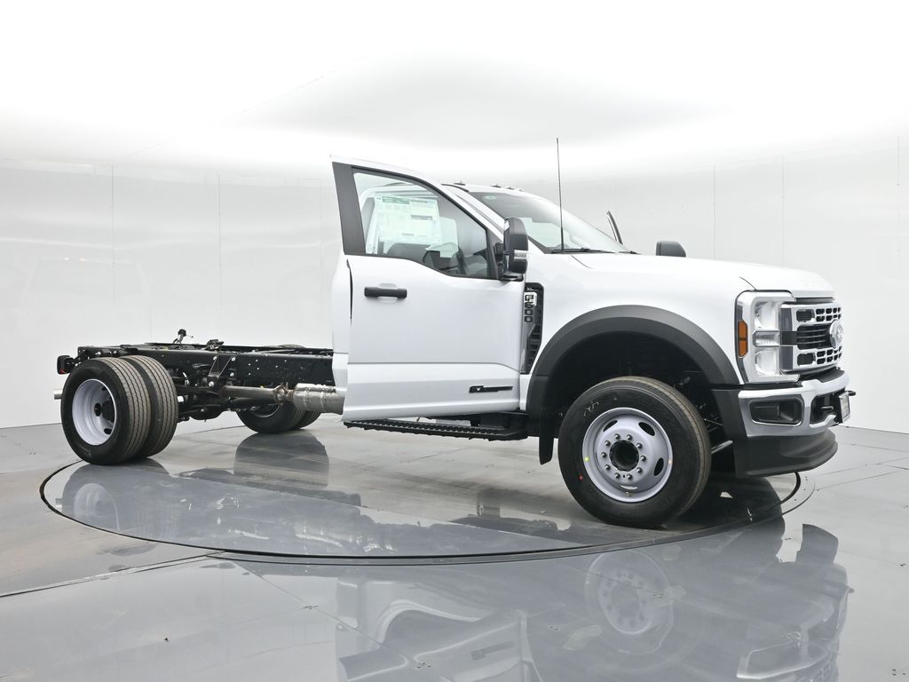2024 Ford F-600 photo 20