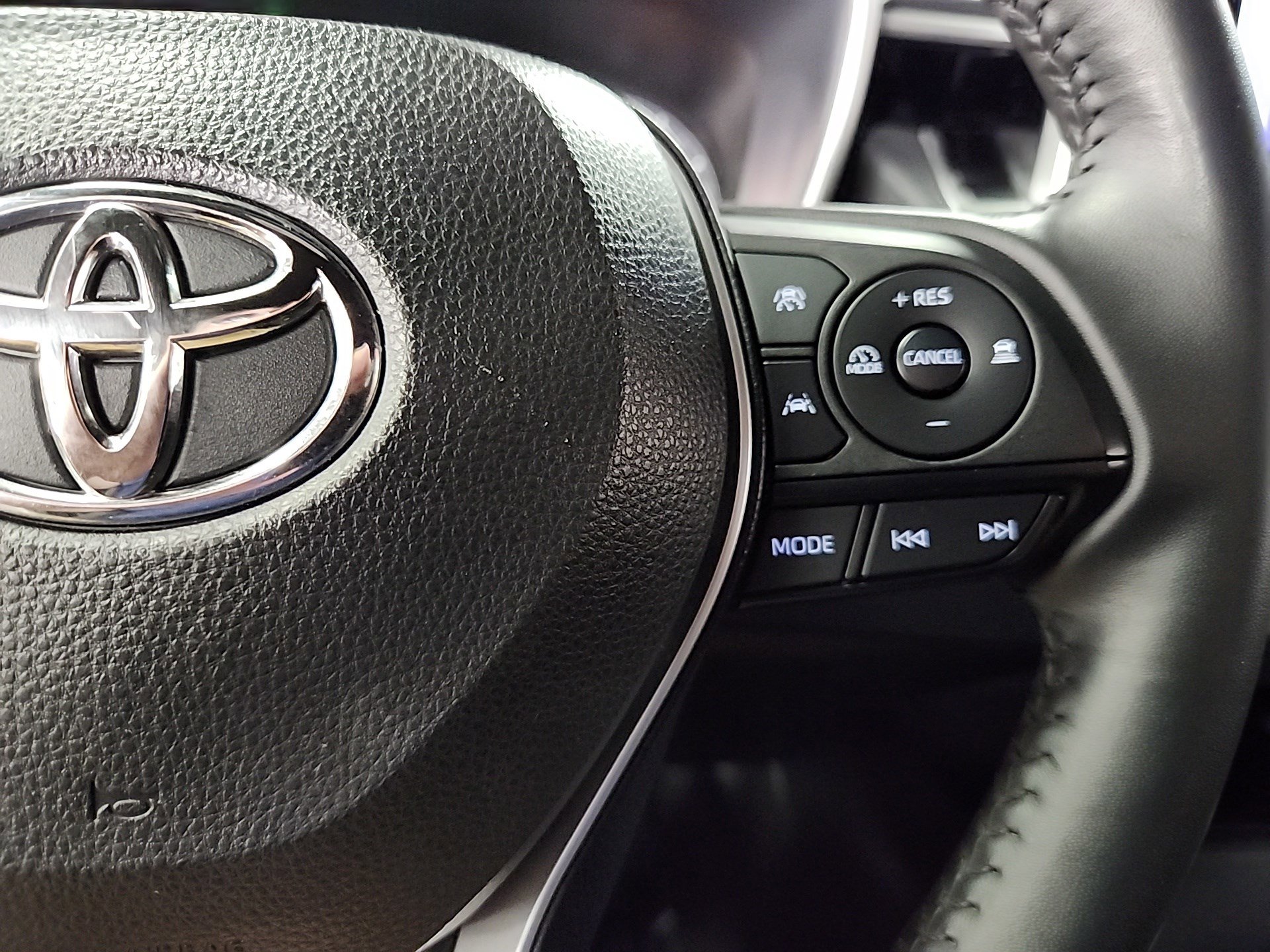 2023 Toyota Corolla SE photo 18