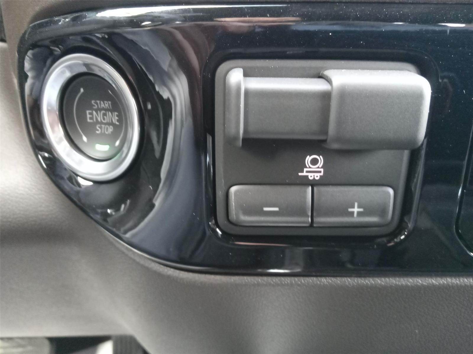 2026 Chevrolet Silverado 1500 LTZ photo 19
