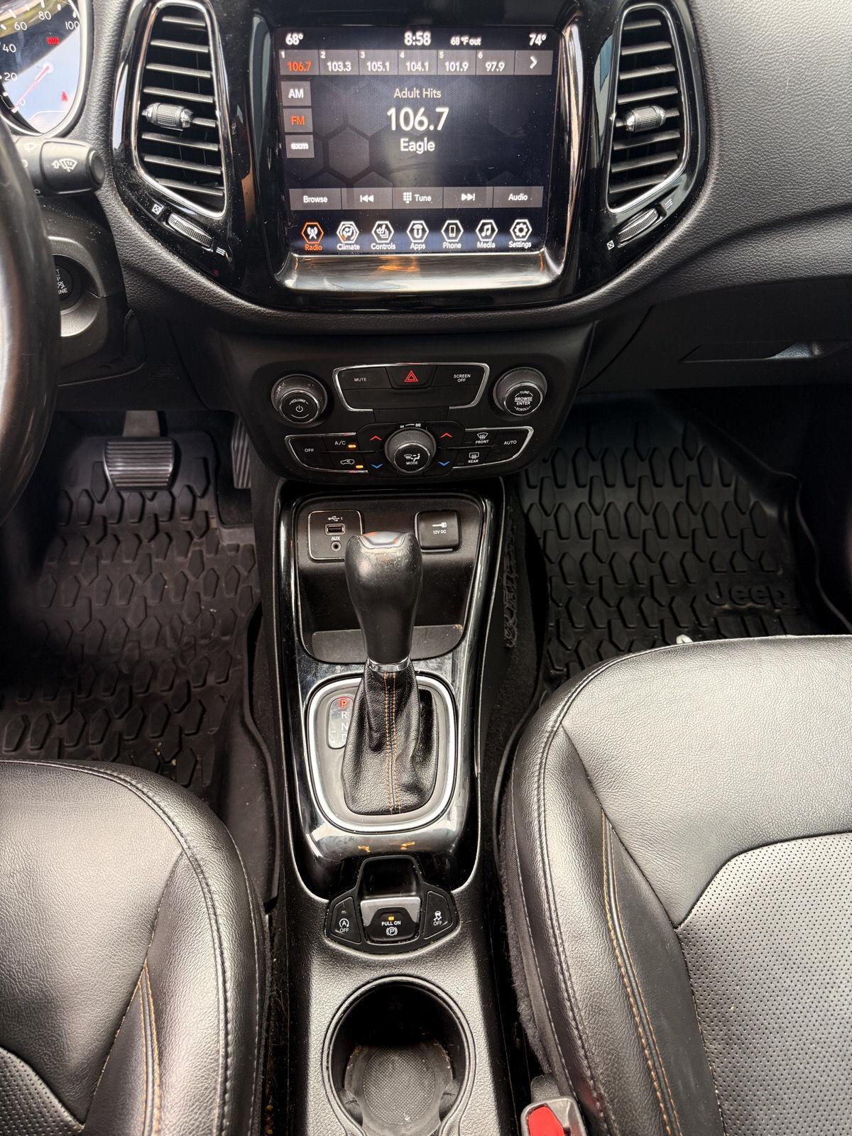 2020 Jeep Compass Limited photo 9