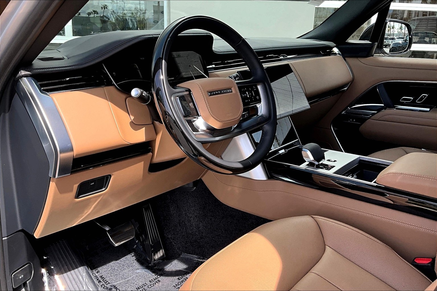 2025 Land Rover Range Rover SE photo 6