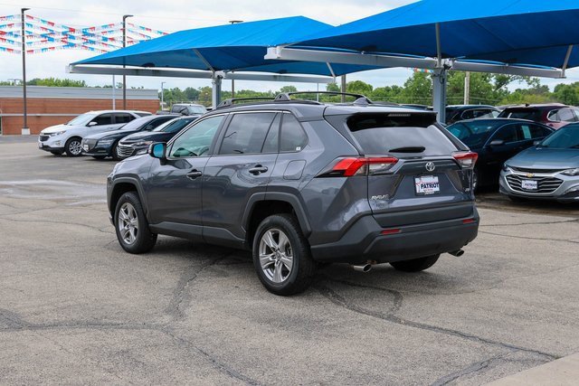 2023 Toyota RAV4 XLE photo 2