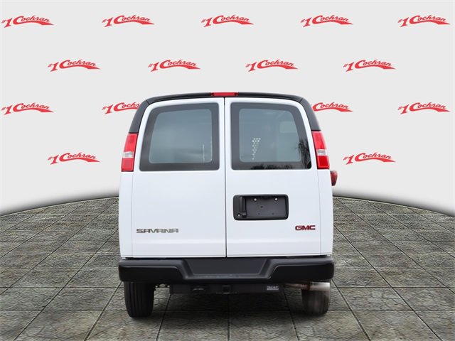 2025 Gmc Savana Cargo 3500 photo 4