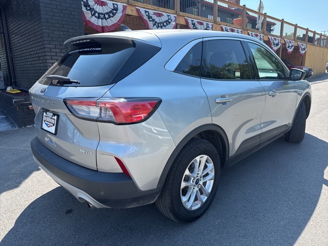 2022 Ford Escape SE photo 8