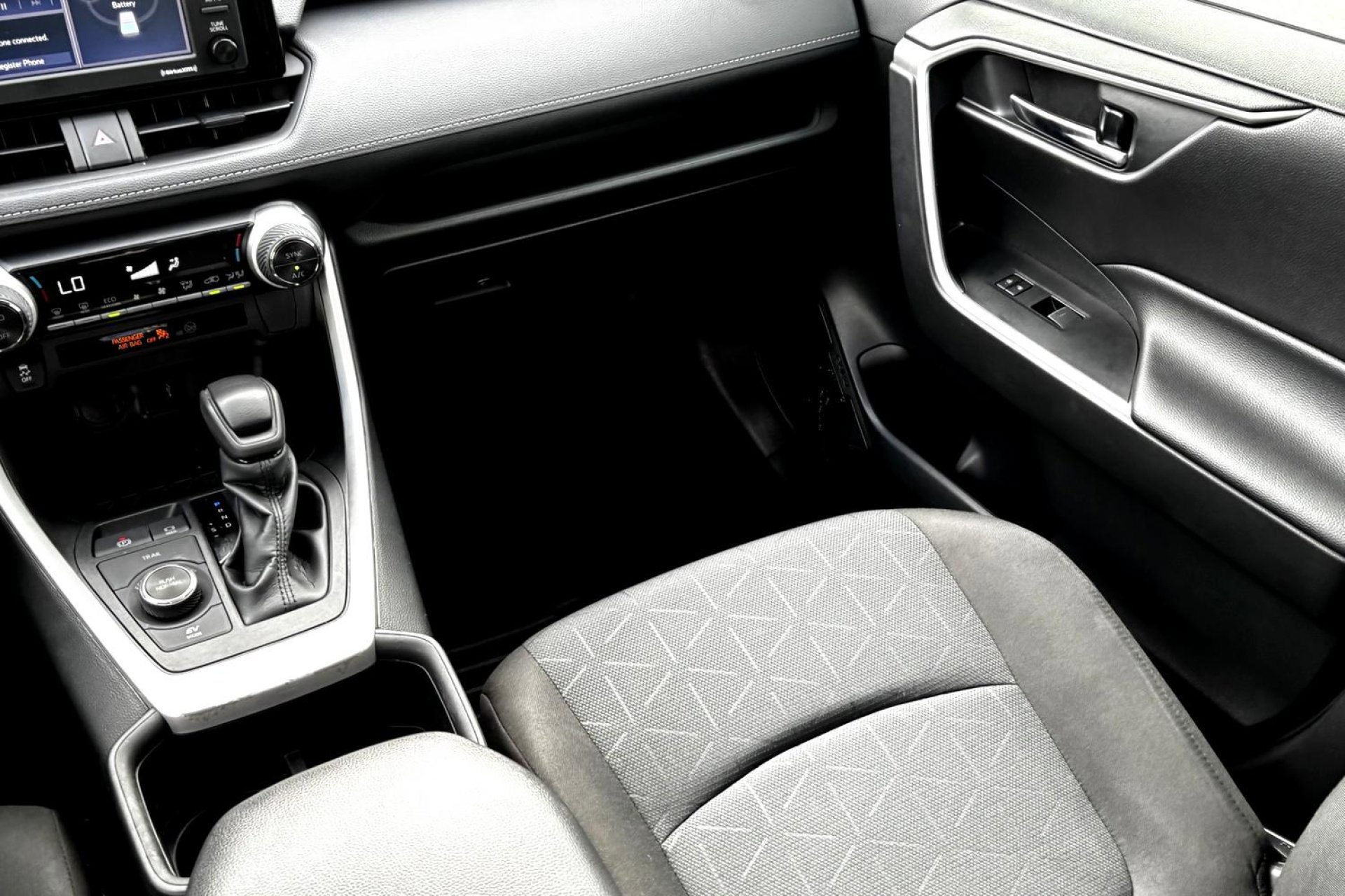 2022 Toyota RAV4 Hybrid XLE photo 20