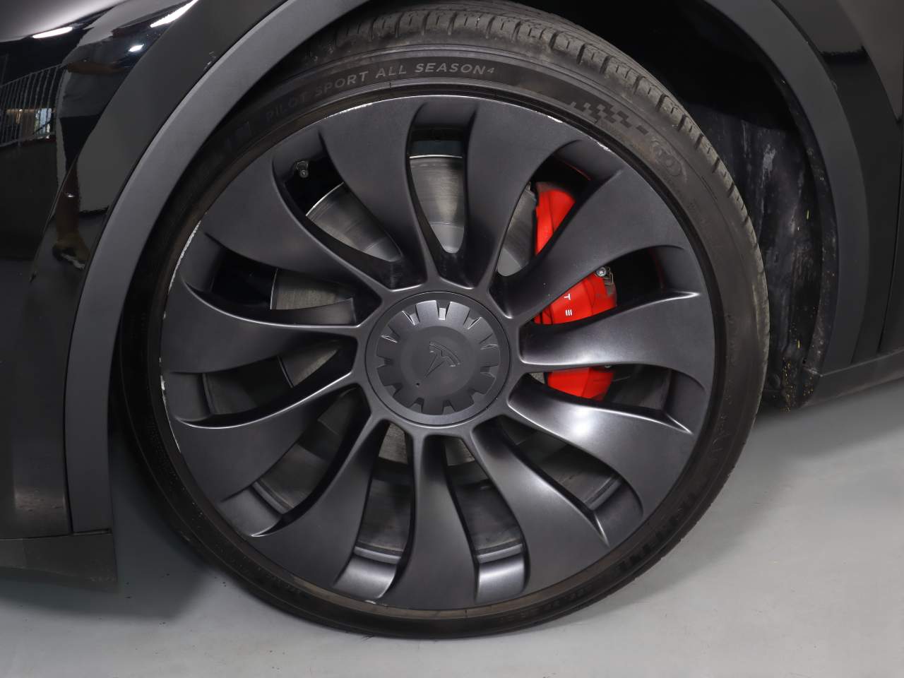 2023 Tesla Model Y Performance photo 7