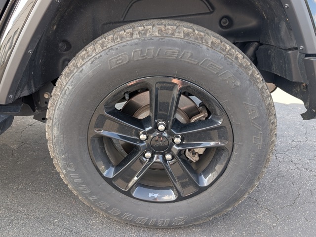 2022 Jeep Wrangler Unlimited Sahara photo 8