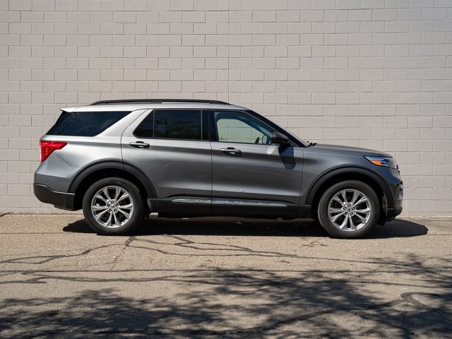2023 Ford Explorer XLT photo 8