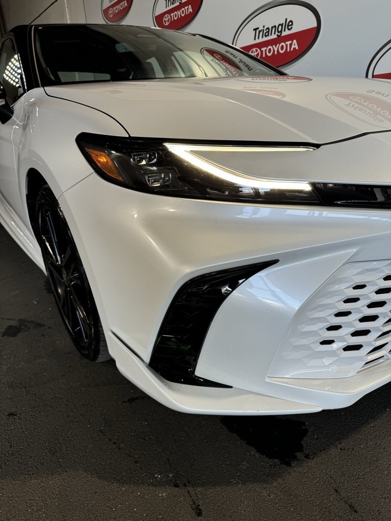 2025 Toyota Camry photo 12