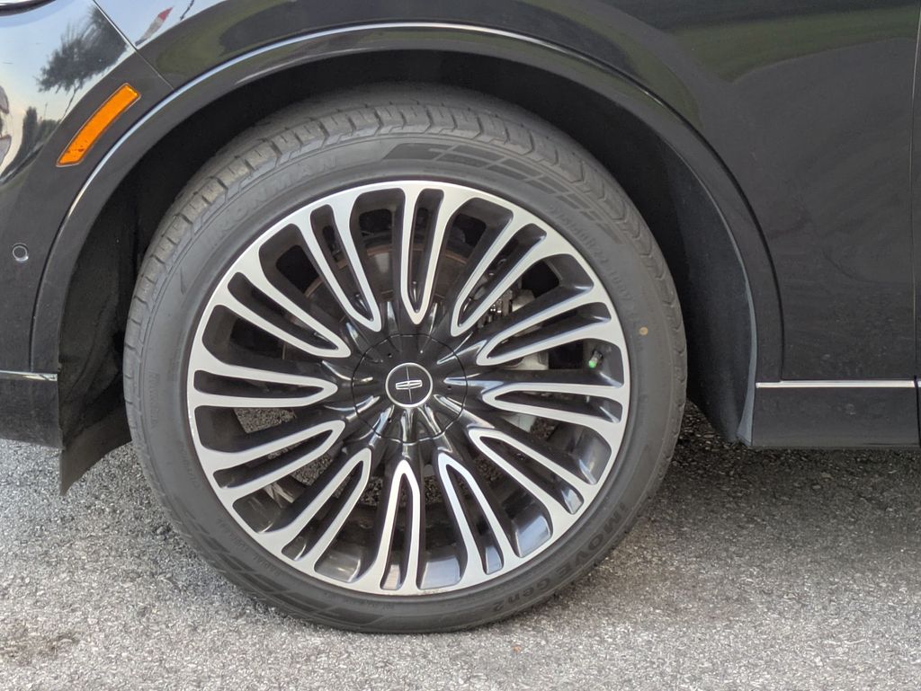 2020 Lincoln Aviator Black Label photo 9