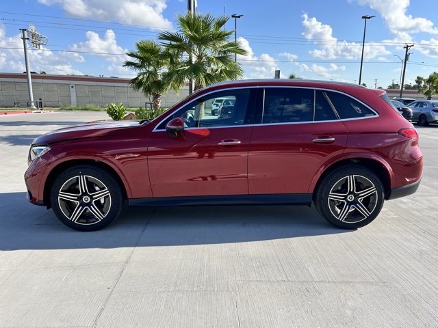 2026 Mercedes Benz GLC 300 photo 2