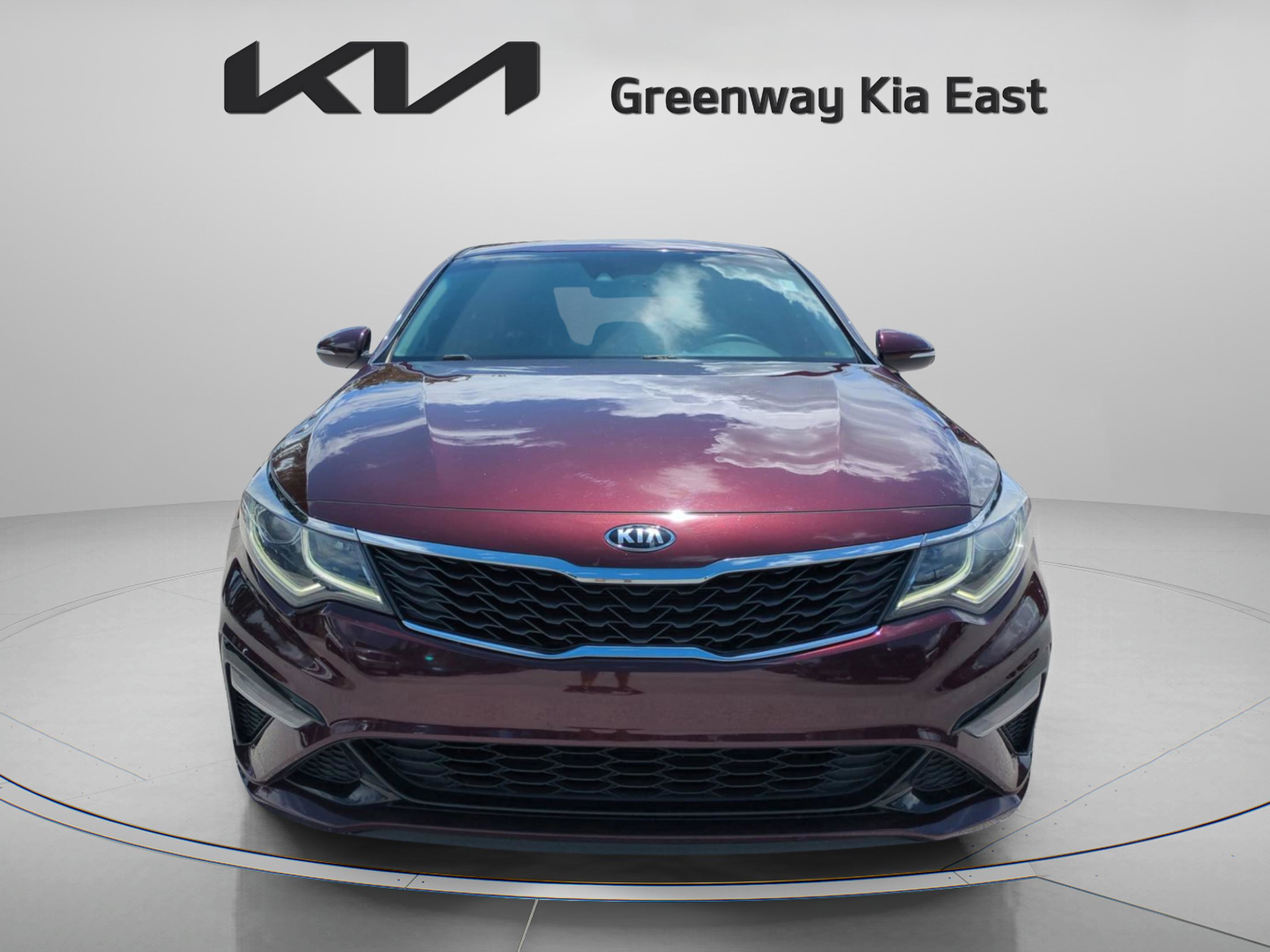 2020 Kia Optima LX photo 2