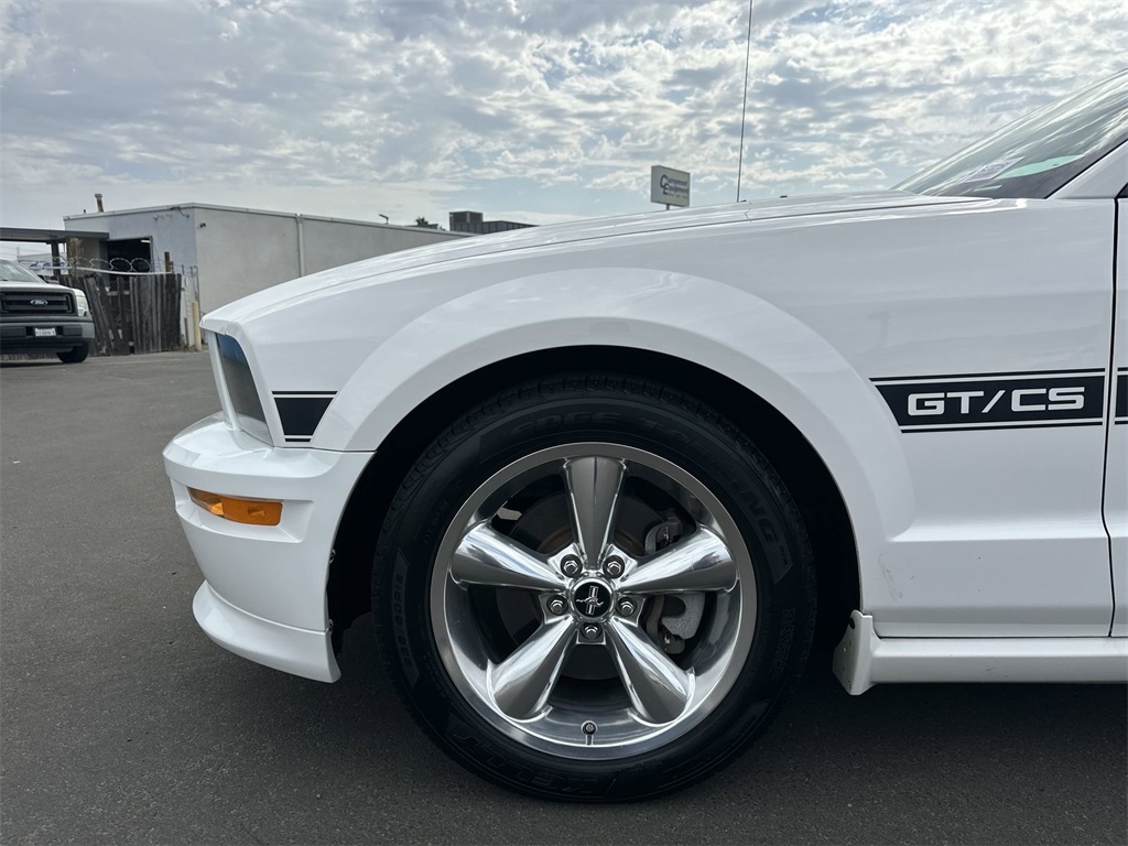 2008 Ford Mustang GT Premium photo 17
