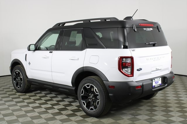 2025 Ford Bronco Sport Outer Banks photo 4