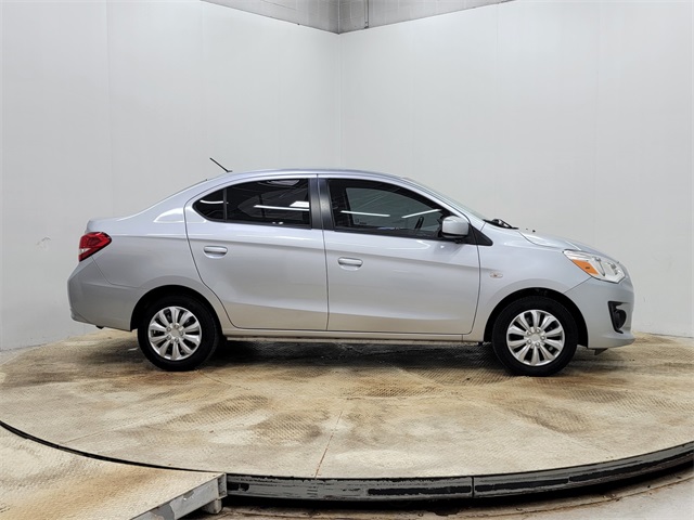 2017 Mitsubishi Mirage G4 ES photo 3