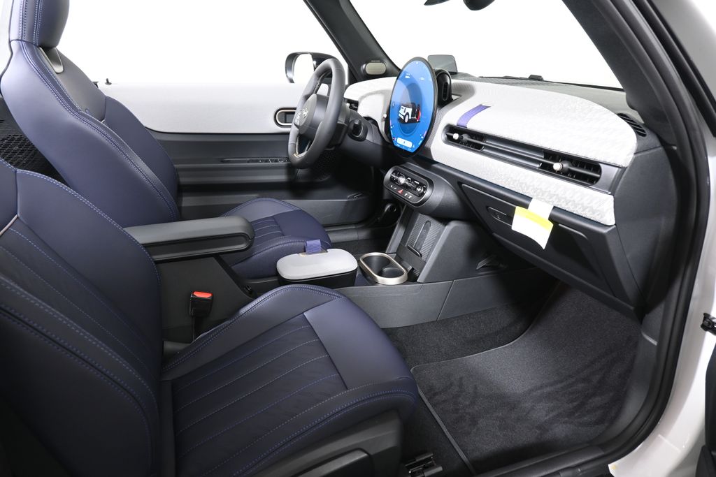 2026 Mini Cooper Convertible Iconic photo 23