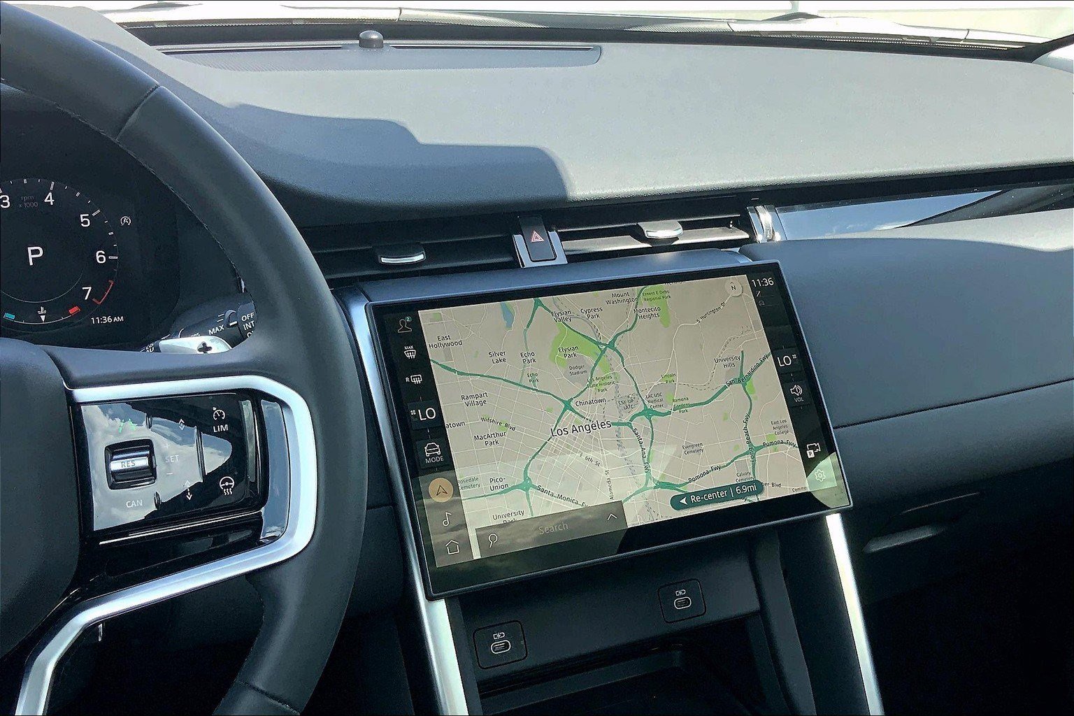 2024 Land Rover Discovery Sport S photo 5
