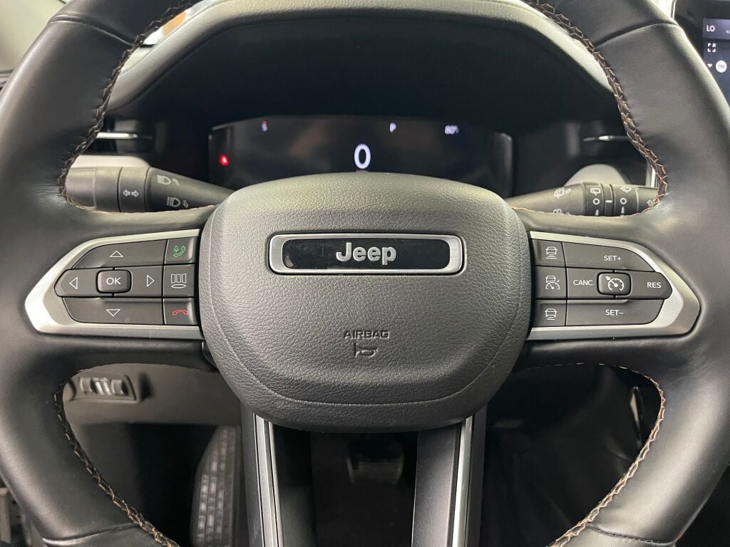 2022 Jeep Compass Limited photo 12
