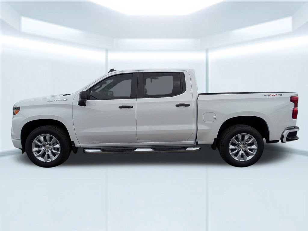 2026 Chevrolet Silverado 1500 Custom photo 2