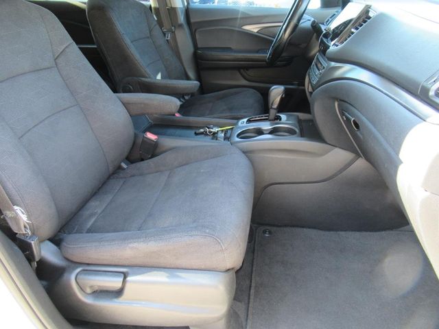 2020 Honda Pilot EX photo 8