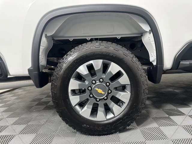 2025 Chevrolet Silverado 2500HD Custom photo 8