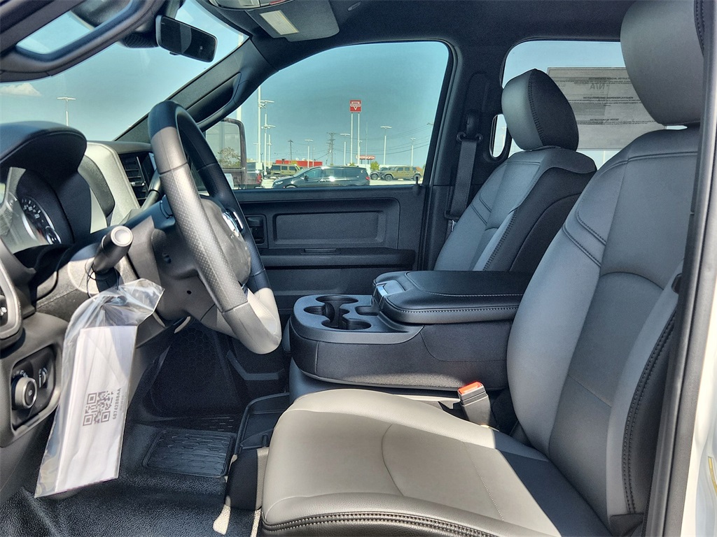 2026 Ram 5500 Tradesman photo 10