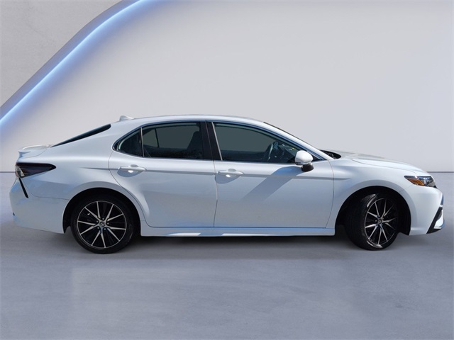 2024 Toyota Camry SE photo 2