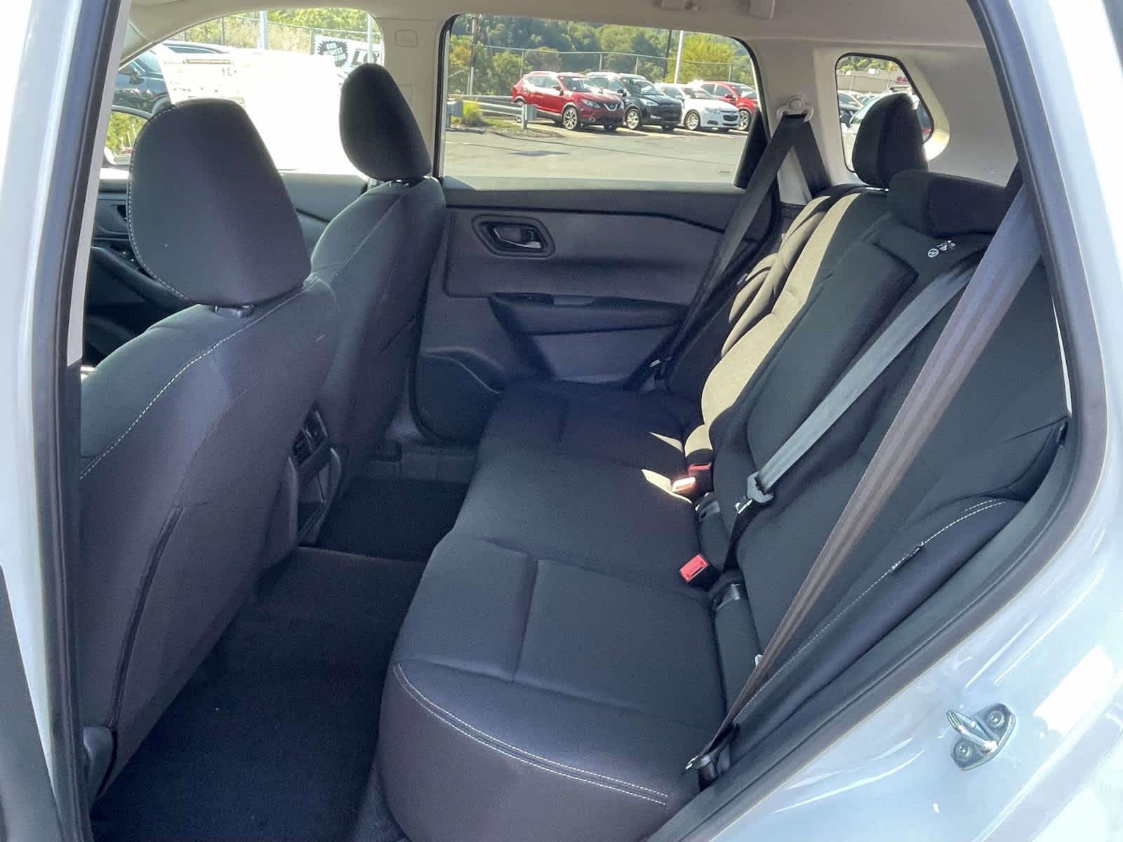 2026 Nissan Rogue S photo 13